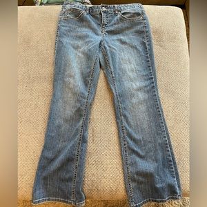 Tommy Hilfiger womens Freedom Classic Bootcut 12 Short medium wash denim jeans